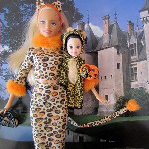 HALLOWEEN BARBIE & KELLY in LEOPARD COSTUMES, TRICK or TREATING FUN, EUC